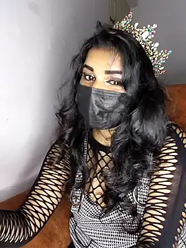 Snapshot of lolalivv chatting on 01-14-25, 10:44 lolalivv online show from 01-14-25, 10:44