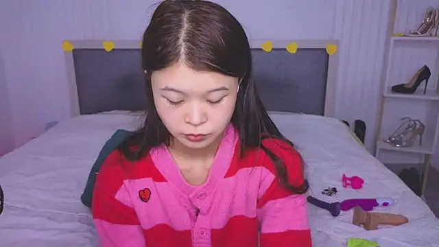 Tina Kim  online show from 02-06-25, 10:48