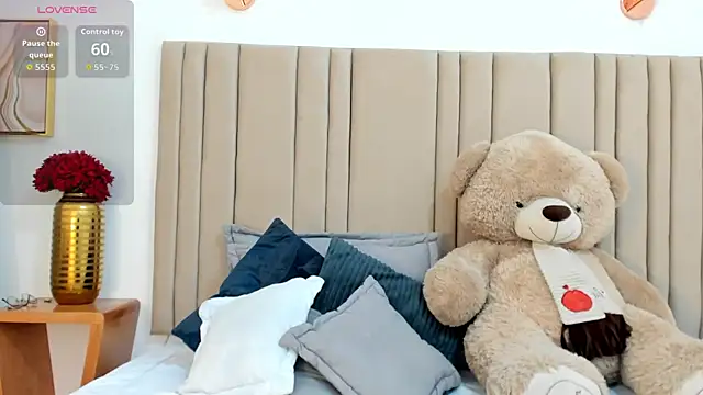 Snapshot of izadii chatting on 10-25-25, 06:35 izadii online show from 10-25-25, 06:35