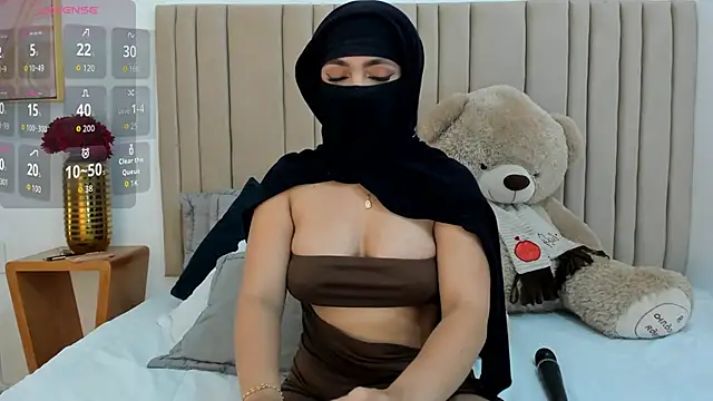 Snapshot of izadii chatting on 11-10-25, 06:40 izadii online show from 11-10-25, 06:40