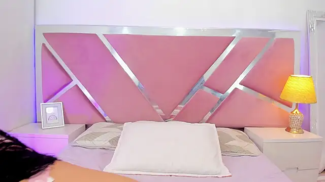 NinnaVous online show from 02-25-26, 12:37