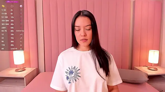 Snapshot of lexiethompson_ chatting on 03-13-26, 12:12 lexiethompson online show from 03-13-26, 12:12