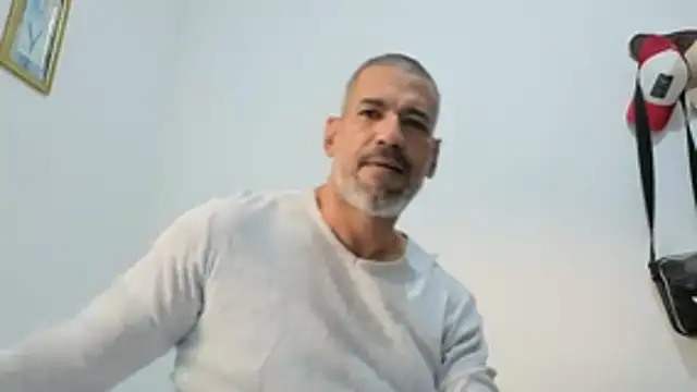 Snapshot of jackbigcock11 chatting on 12-21-25, 10:39 jackbigcock11 online show from 12-21-25, 10:39