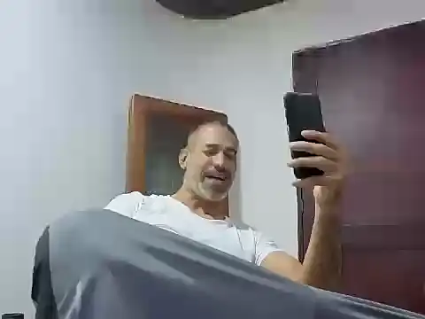 Snapshot of jackbigcock11 chatting on 02-12-26, 02:39 jackbigcock11 online show from 02-12-26, 02:39