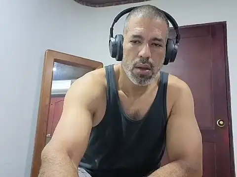 Snapshot of jackbigcock11 chatting on 02-25-26, 01:21 jackbigcock11 online show from 02-25-26, 01:21