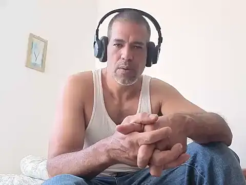 Snapshot of jackbigcock11 chatting on 04-14-26, 10:16 jackbigcock11 online show from 04-14-26, 10:16