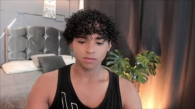 Snapshot of Noah_Smith04 chatting on 11-19-25, 12:27 Noah Smith04 online show from 11-19-25, 12:27