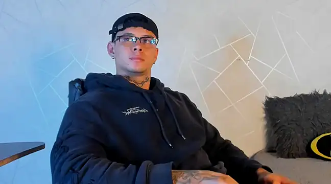 NoahhBrown online show from 01-12-25, 04:10