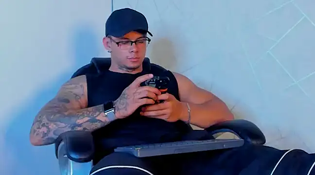 NoahhBrown online show from 01-29-25, 06:22