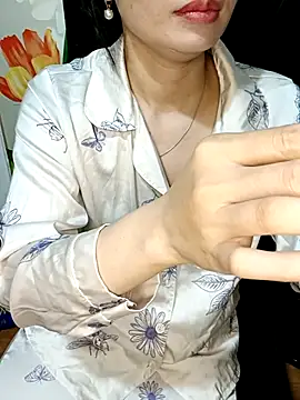 Blythe 69 online show from 11-05-25, 12:32