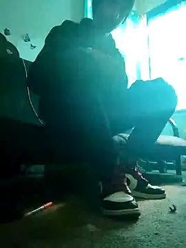 Snapshot of LongDickZee562 chatting on 12-23-24, 09:29 LongDickZee562 online show from 12-23-24, 09:29