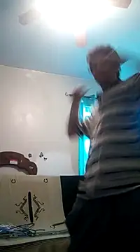 Snapshot of LongDickZee562 chatting on 02-07-25, 08:20 LongDickZee562 online show from 02-07-25, 08:20