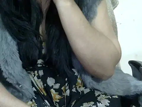 Naughty-Jiya online show from 03-02-25, 06:48