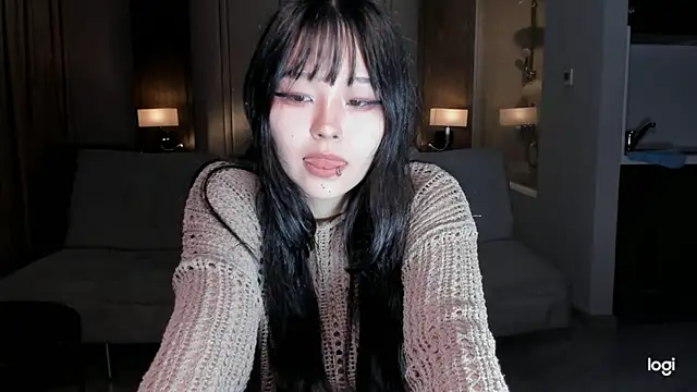hee young11 online show from 03-17-25, 12:57