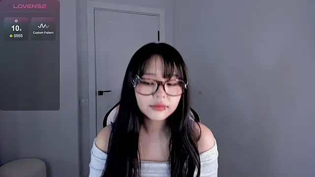 hee young11 online show from 10-01-25, 08:42