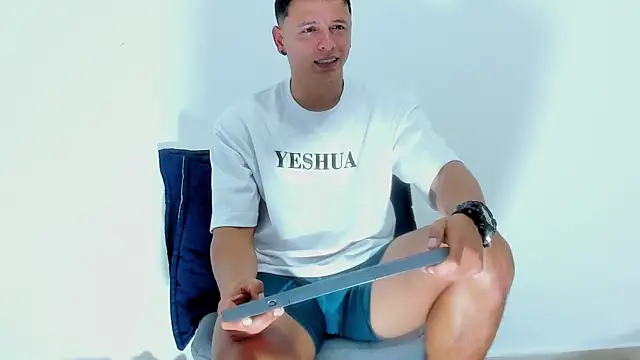 Snapshot of MITCHELL_BURNS chatting on 12-26-24, 05:58 MITCHELL BURNS online show from 12-26-24, 05:58