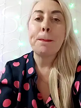 Snapshot of HotJanet chatting on 01-08-25, 04:33 HotJanet online show from 01-08-25, 04:33