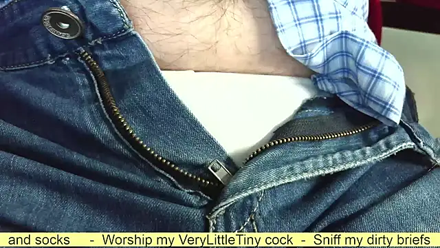 Snapshot of smoothandtiny chatting on 10-17-25, 05:54 smoothandtiny online show from 10-17-25, 05:54