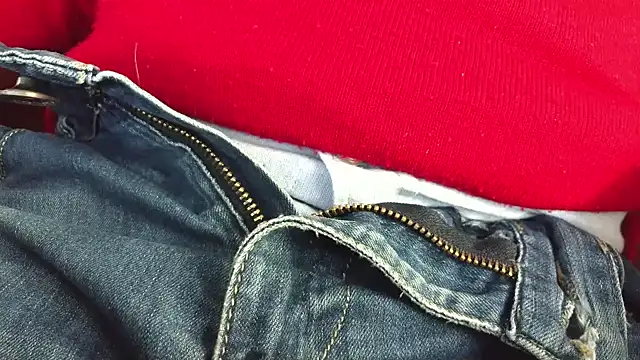 Snapshot of smoothandtiny chatting on 10-29-25, 08:05 smoothandtiny online show from 10-29-25, 08:05