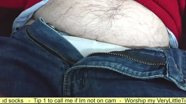 Snapshot of smoothandtiny chatting on 10-30-25, 07:36 smoothandtiny online show from 10-30-25, 07:36