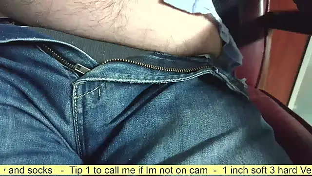 Snapshot of smoothandtiny chatting on 11-14-25, 05:22 smoothandtiny online show from 11-14-25, 05:22