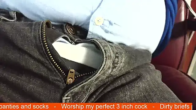 Snapshot of smoothandtiny chatting on 12-19-25, 07:43 smoothandtiny online show from 12-19-25, 07:43