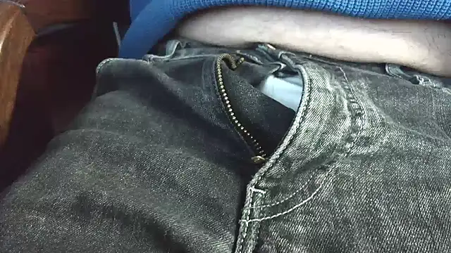 Snapshot of smoothandtiny chatting on 01-12-26, 08:08 smoothandtiny online show from 01-12-26, 08:08