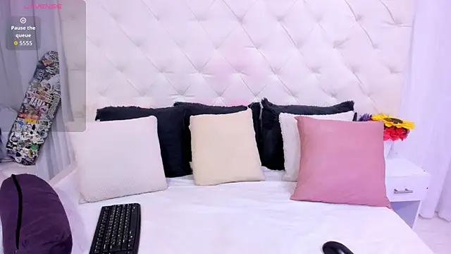 thaliia gomez online show from 10-01-25, 07:09