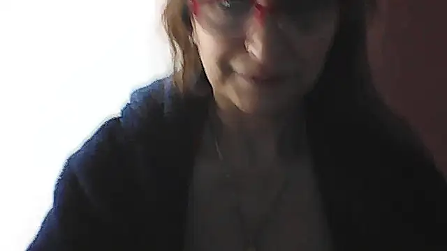 Lilly macflyy online show from 10-16-25, 06:42