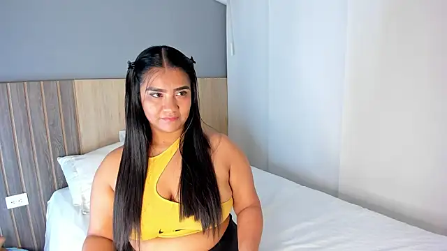 hannnasmith online show from 11-06-25, 02:56