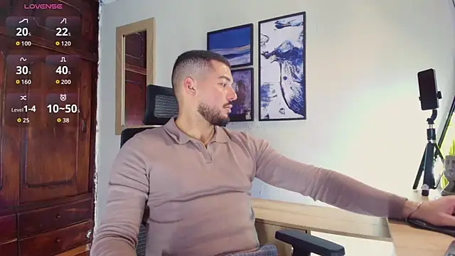 Snapshot of HenryBenso chatting on 10-29-25, 06:09 HenryBenso online show from 10-29-25, 06:09