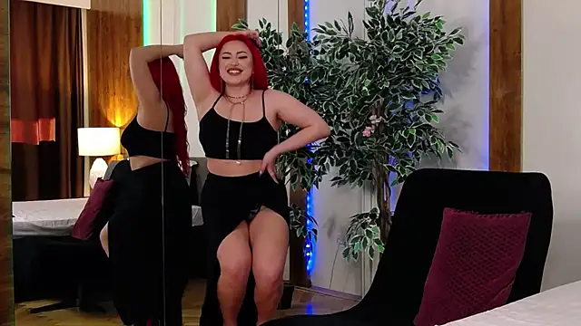 Snapshot of EmyHilton chatting on 04-07-26, 05:41 EmyHilton online show from 04-07-26, 05:41