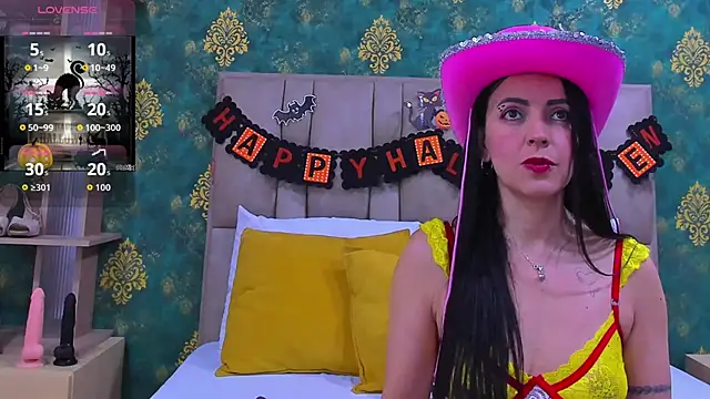 SuzanSmithh online show from 10-31-25, 10:49