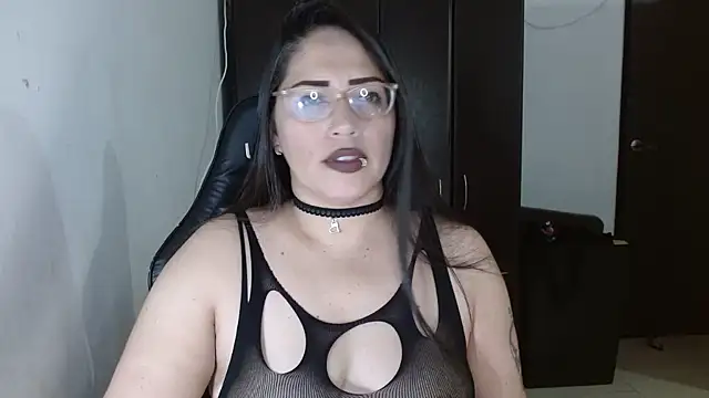 natashasmithe online show from 11-17-25, 01:00