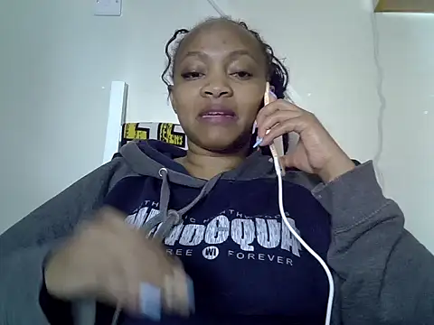 Snapshot of Brown_sexy chatting on 11-14-25, 08:29 Brown sexy online show from 11-14-25, 08:29