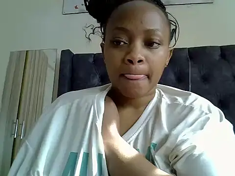 Snapshot of Brown_sexy chatting on 11-16-25, 06:19 Brown sexy online show from 11-16-25, 06:19