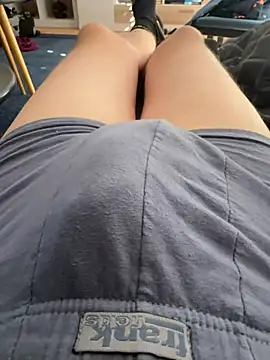 Snapshot of Schlabber2 chatting on 02-21-25, 11:44 Schlabber2 online show from 02-21-25, 11:44