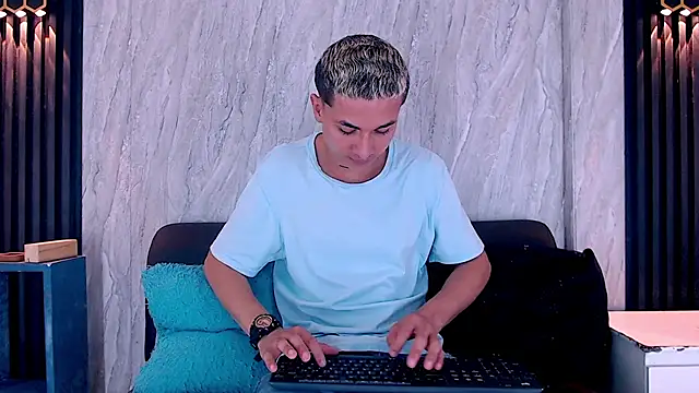 jeic 18 online show from 11-21-25, 07:34