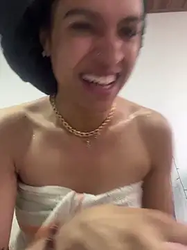 valentinabaez online show from 03-05-25, 01:39