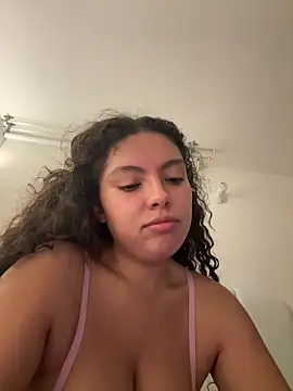 Snapshot of Nathcurly_ chatting on 10-17-25, 03:31 Nathcurly online show from 10-17-25, 03:31