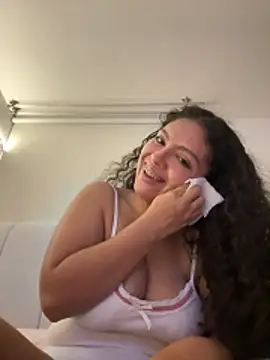 Snapshot of Nathcurly_ chatting on 11-06-25, 04:02 Nathcurly online show from 11-06-25, 04:02