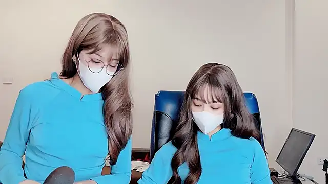 Mono-Stewardesss online show from 12-29-24, 02:00