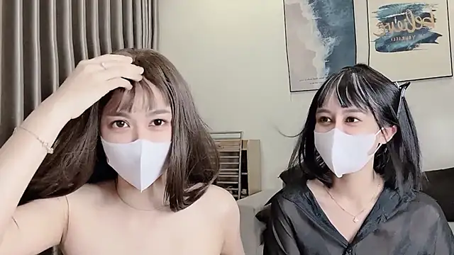 Mono-Stewardesss online show from 10-11-25, 07:40