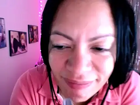 Cristal w online show from 12-18-24, 03:33