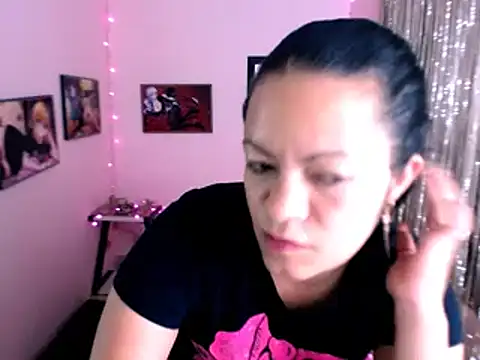 Cristal w online show from 01-21-25, 06:12