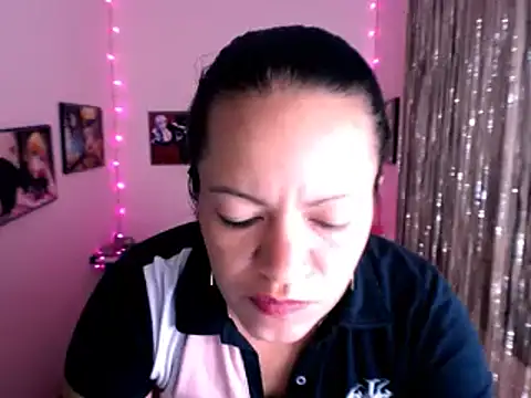 Cristal w online show from 01-27-25, 04:54