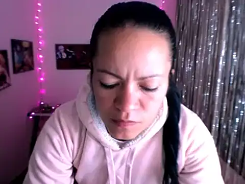 Cristal w online show from 01-30-25, 03:29
