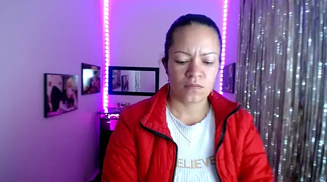 Cristal w online show from 03-07-25, 04:22