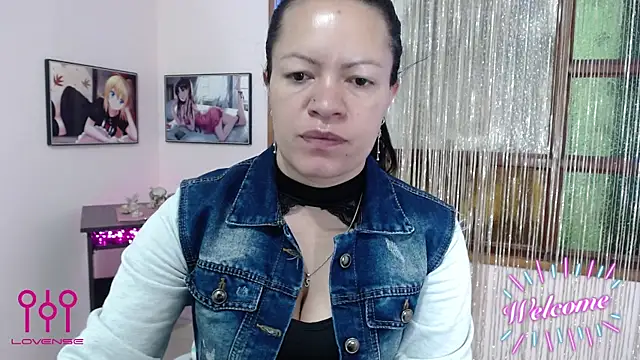 Snapshot of Cristal_w chatting on 11-07-25, 01:11 Cristal w online show from 11-07-25, 01:11