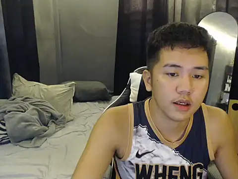 xgregor07 online show from 10-17-25, 04:42